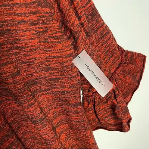 Roommates Women mock neck big bell sleeves red black top size L NWT