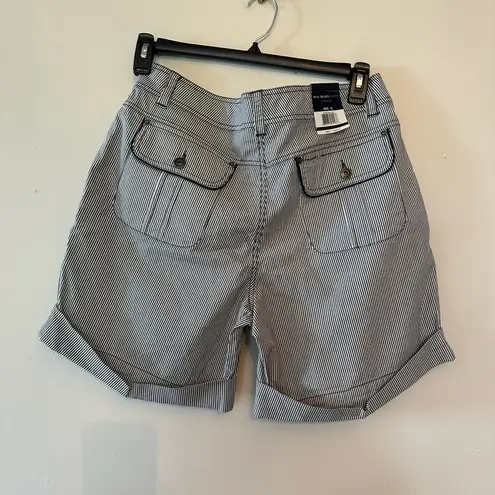 Bill Blass Womens  shorts 12 nwt