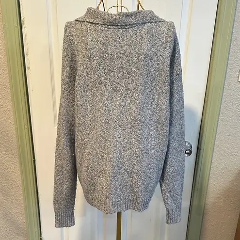 Old Navy  Heathered Gray quarter Zip-Up knit Sweater