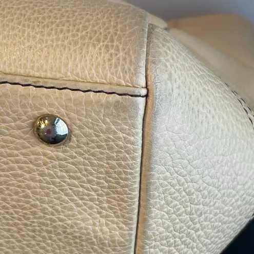 MCM Ivory Leather Shoulder Bag - Preowned