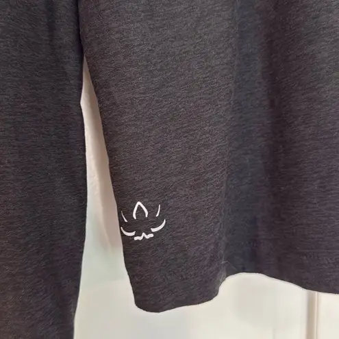 Beyond Yoga weekend traveler Grey cross back pullover top small