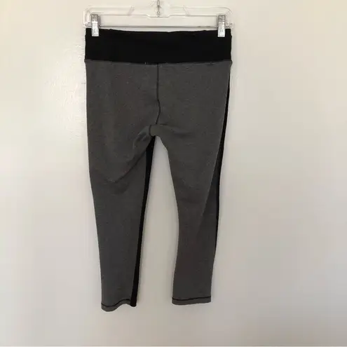 Monrow Leggings Cropped Color Blocked Black Grey Small
