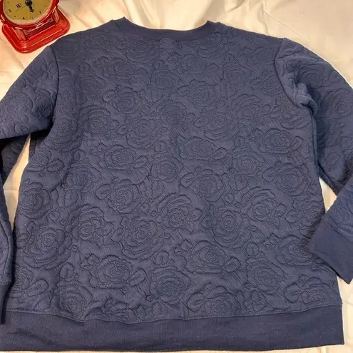 Francesca's Urban Mood quilted floral embroidered navy sweatshirt Size Medium Blue