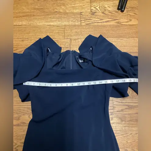 Badgley Mischka Origami Sleeve Maxi dress. Size 4. Navy