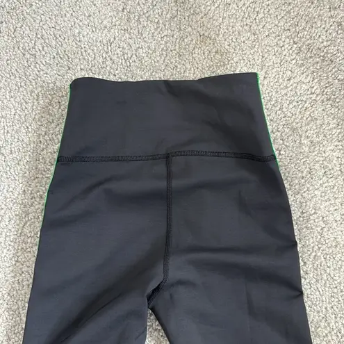 IVL Collective HYDRALUX STRIPED LEGGING high waisted black green stripes Size 2