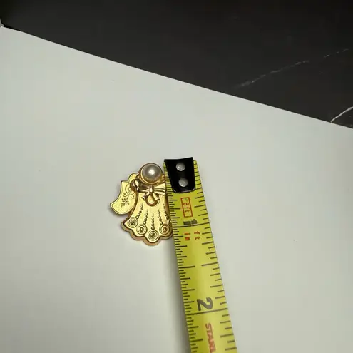 Signed Jane 1997 AOL Winged Angel Faux Pearl Brooch Pin Gold Tone