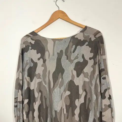 Tempo Paris Lightweight Gray Silver Camo Print Top
