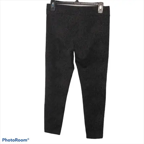 Matty M Snakeskin Cropped Leggings Small EUC Grey Black Stretch Activewear