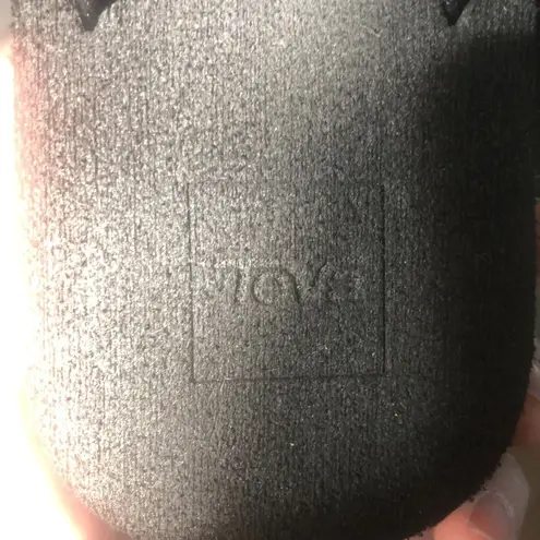 Teva OLOWAHU Black Slip On Thong Sandal Size 6 Womens Athleisure Comfy Casual