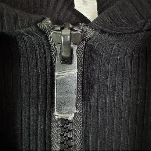 Travis Mathew Women's Friday Pointe 1/2 Zip Hoodie Black Size S