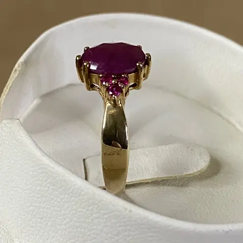 Vintage 10K Gold Oval Ruby Ring with Faceted Round Ruby Accents Cocktail Sz 9