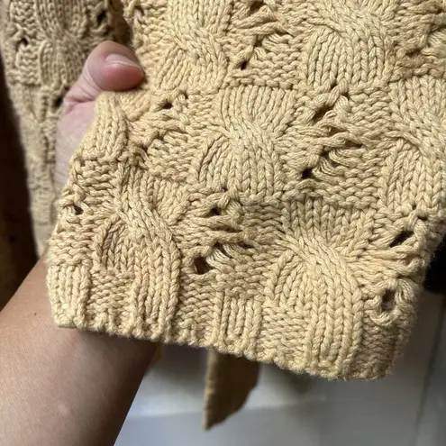 Womens Grannycore Cable Knit Fisherman Vneck Sweater Size 2 Chunky Tan button Size L