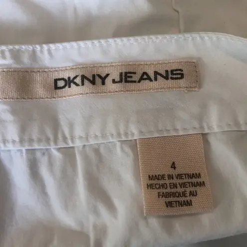 DKNY  jeans size 4