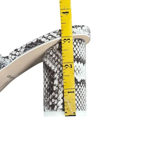 Dolce Vita Noles Shadow Snake Print Leather Sandals Gray 9.5M Strappy Dressy Size 9.5