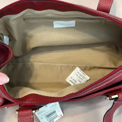 NWT First Issue red pebbled faux leather bag 1 inside & outside pocket zip close