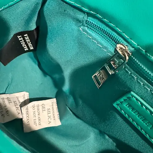 Badgley Mischka QUILTED BLUE-GREEN Turquoise CHAIN STRAP CROSSBODY Vegan Bag