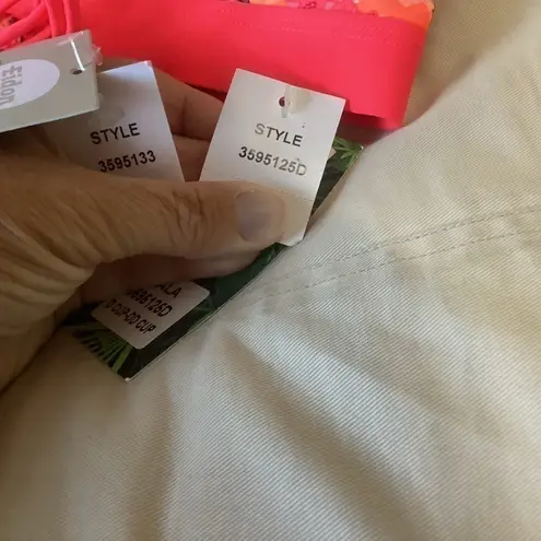 Eidon Surf bikini xsmall bottoms D cup top Size undefined