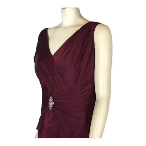 JADE BY JASMINE J9914Tiered sleevless maxi dress in cranberry size 18