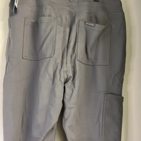 Jaanuu  10 pocket jogger scrub pants NWT Size M