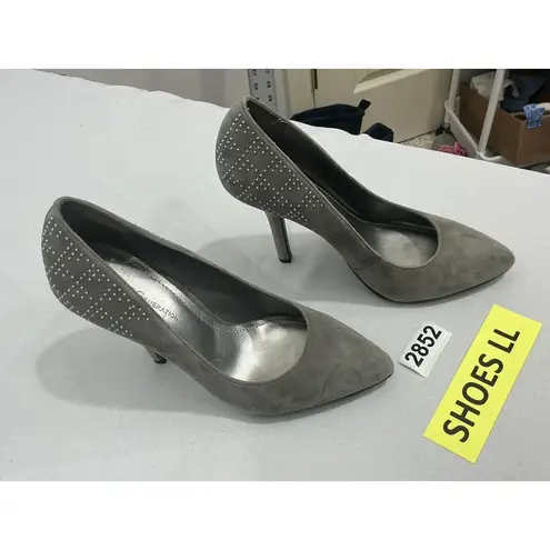 Womans BCBG Generation 6 M Gray Suede Studs Slip On Heel Pumps NWOT