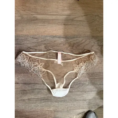 Agent Provocateur Bra & Panty Set 36B B80 Sheer Lace Floral Ivory Lingerie White Size undefined