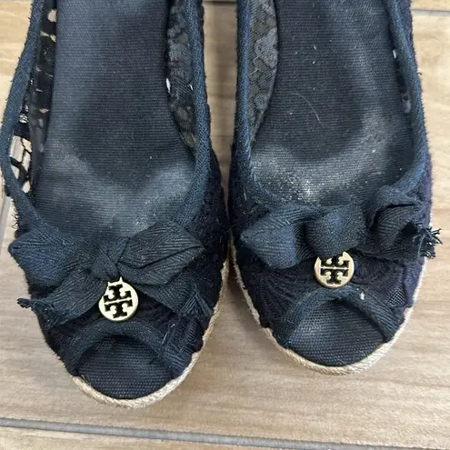 Tory Burch  Jackie Wedge Espadrilles US 9.5B *small hole in lace on right shoe - Image 3