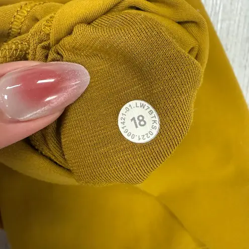 Lululemon  Gold Spice Spandex Biker Shorts - Size 18