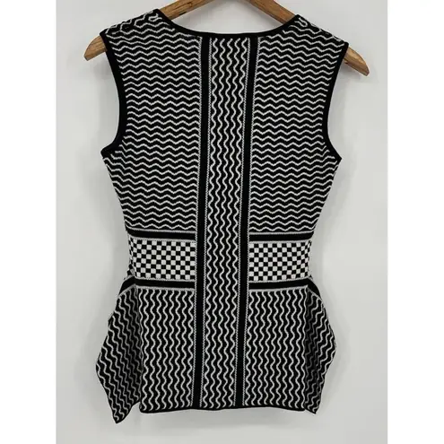 BCBGMAXAZRIA  Sleeveless Sweater Black White Checker Stripe Blouse Women’s Small