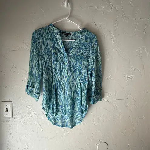 Ava & Grace Size Small Blue Green‎ Ikat Artsy Art Funky Rayon Roll Tab Blouse