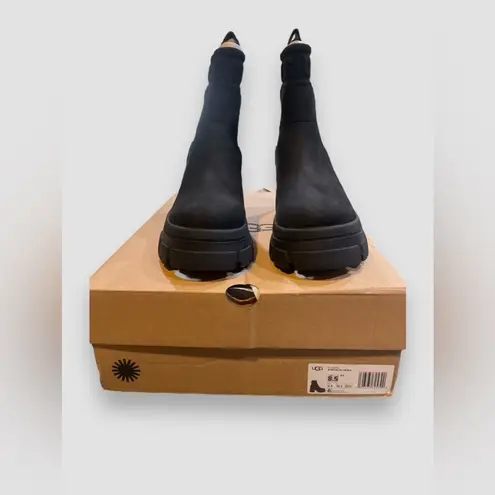 UGG  Brooklyn Chelsea Platform Boots Black Waterproof Women’s Sz 8.5 US New w/Box