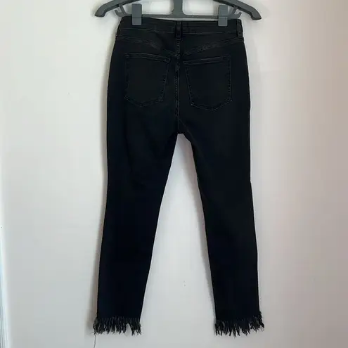 Free People  Great Heights Frayed Skinny Jeans Size 28