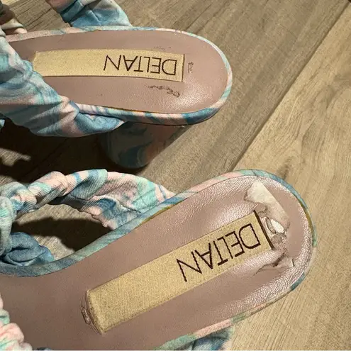 Deltan Colette Printed Three Band Mint Dress Sandals tie dye blue Size 6