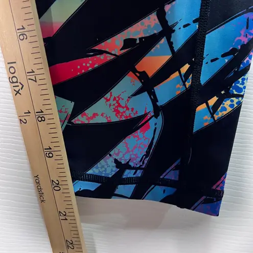 Constantly Varied Gear CVG Colorful Print Capri Leggings Women's Large cropped Black