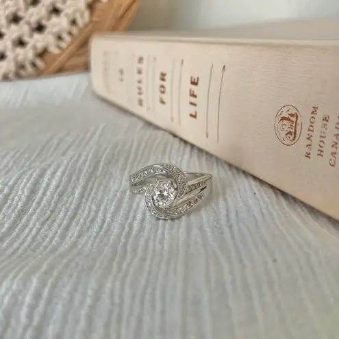 Intertwined Bypass Swirl Silver Round Ring “Aramis” Classic Elegant Glam Sparkly Jewelry