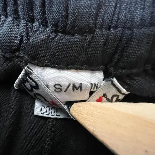 Baik Baik Honolulu Black Rayon Cropped Pants S/M Butterfly Lace Embroidered Size undefined