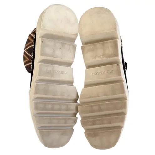 Bernardo EUC  Leather and Sheepskin Drea Embroidered Booties Brown Black Size 7