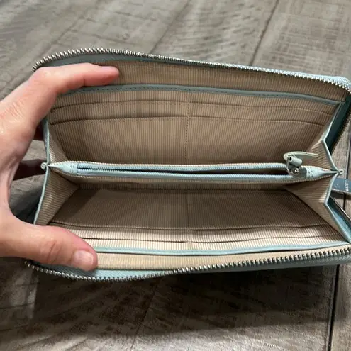 Margot New York leather Gabby Wristlet Wallet in EUC Robins egg blue