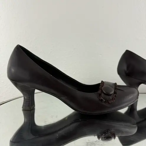 Mudd Vintage Y2K 2000s Brown Tan Faux Leather Novel Preppy Ruffle Pump Heels