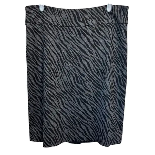 Tribal Knit Pencil Skirt Zebra Print Career Wear Stretch Casual Comfort Size 8 Gray