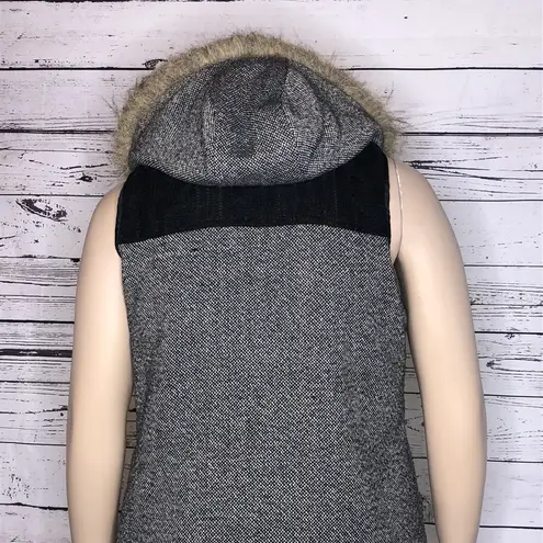 Natural Reflections Size XL Black & White Cableknit Faux Fur Hooded Vest Jacket