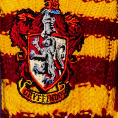 Harry Potter NWOT GRYFFINDOR knit socks with Sherpa