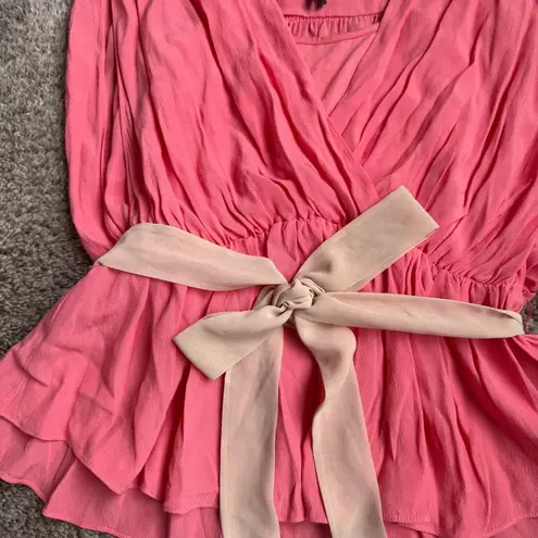 HD in Paris Women’s cinch waist pink peplum style top size 6