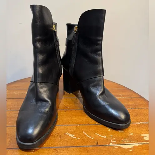 TOD'S Gomma Ankle Leather Boots Black Gold Buckle Sz EU40