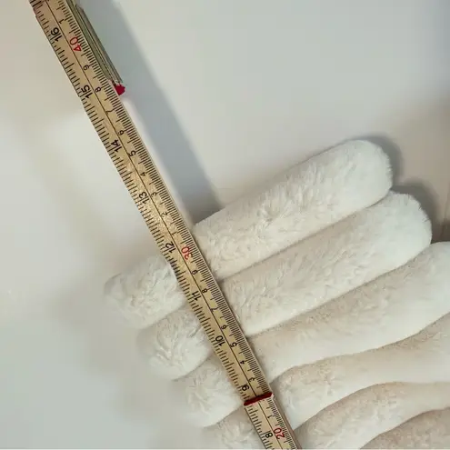 House of Harlow 1960 White Faux Fur Cropped Jacket Size S No Signs of Wear