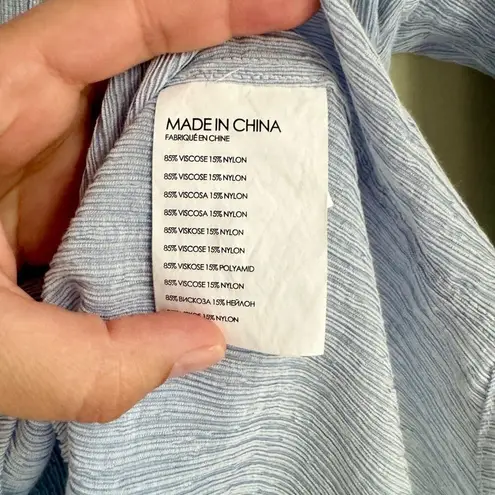 Club Monaco Vintage Light Blue Crinkle Button Down Plisse Y2K Blouse Sz XS