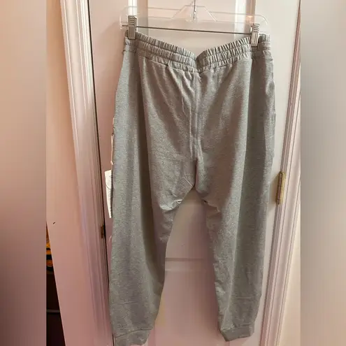Vuori SOLD!!! PERFORMANCE JOGGERS, PALE GREY, M
