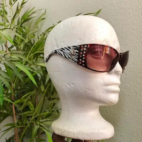 Y2K Mcbling Whimsygoth Gothic Baddie Cyber Vixen Trendy Streetwear Brown cross sunglasses rhinestone silver bedazzled studs Grunge Gorpcore Zebra Striped Oversize Round White Black #acubi Pink - Image 7