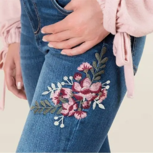 Harper Flower Embroidered Skinny Jeans - Size 26