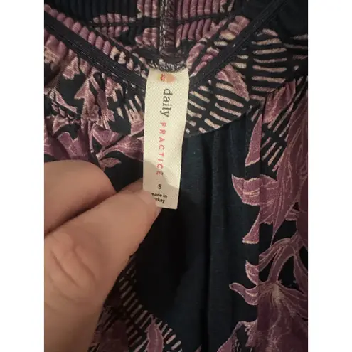 Daily Practice Cool Breeze Black Purple Floral Smocked Waist Jogger Pants Size S