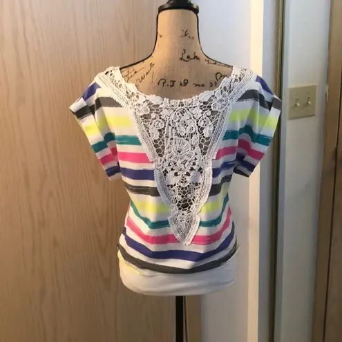 Self Esteem Lace v-back T-shirt.